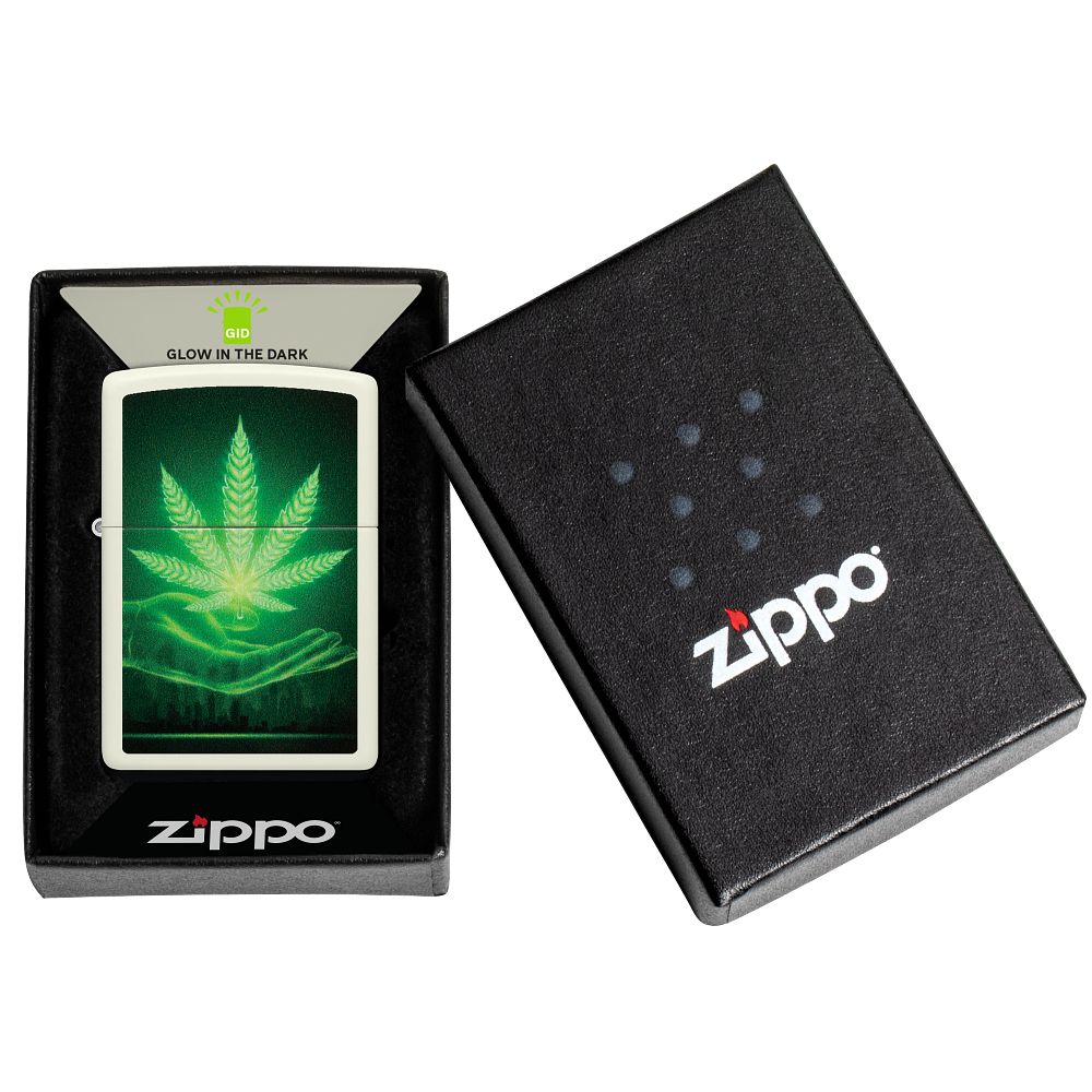 Zippo Cannabis Glow aansteker in the Dark in verpakking