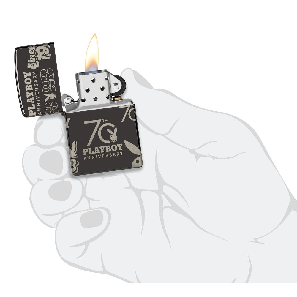 Zippo Playboy 70th Anniversary Lighter aansteker in hand