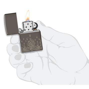 Zippo Playboy Design aansteker in hand