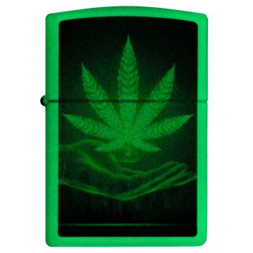 Zippo Cannabis Glow in the Dark aansteker met effect